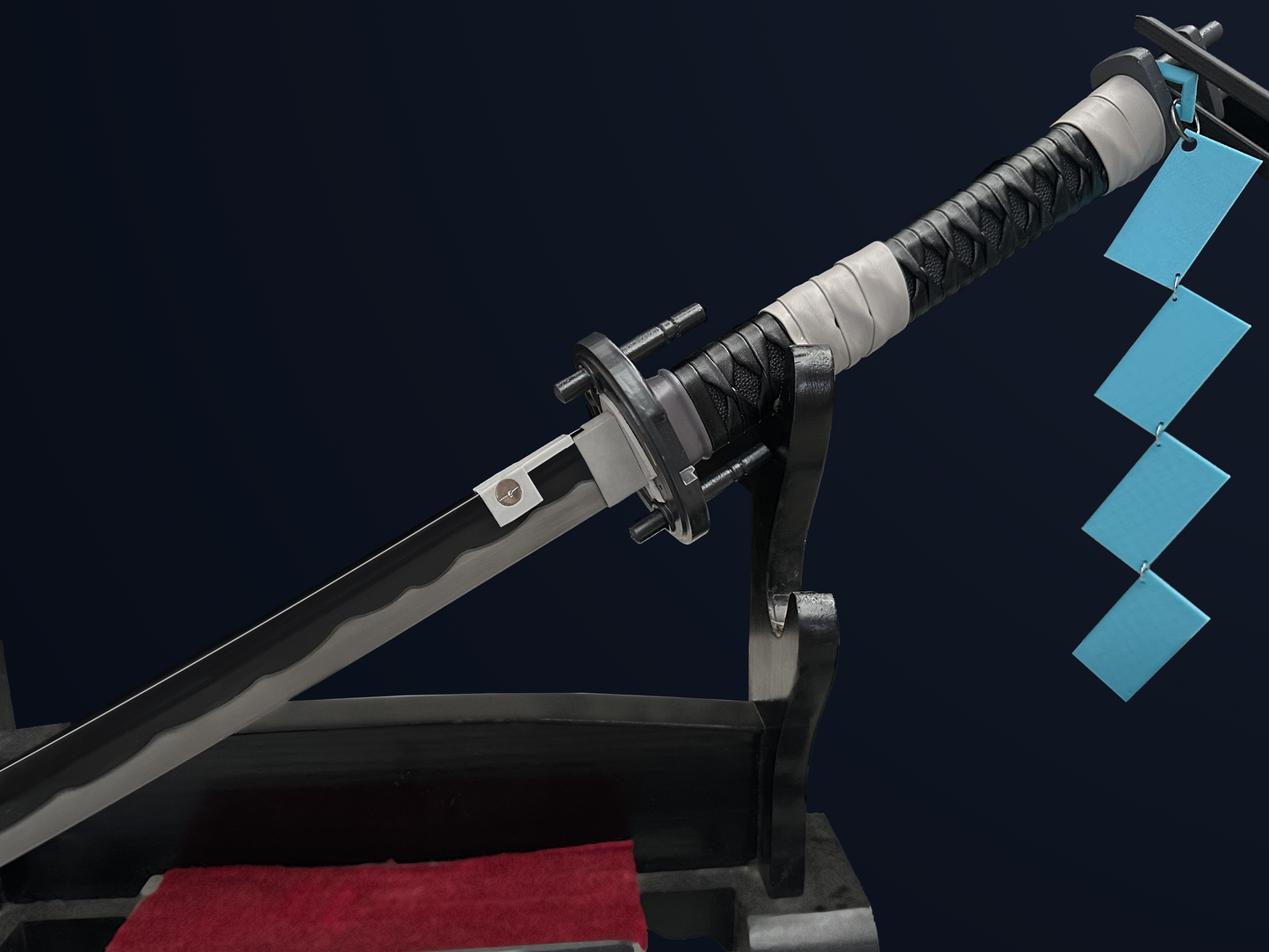 Sporadic sightings in the Jedi area. - No tail.