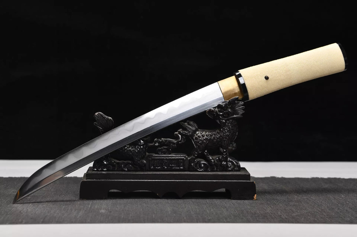 Hundred Refined Steel Burning Blade - Maku Short Knife